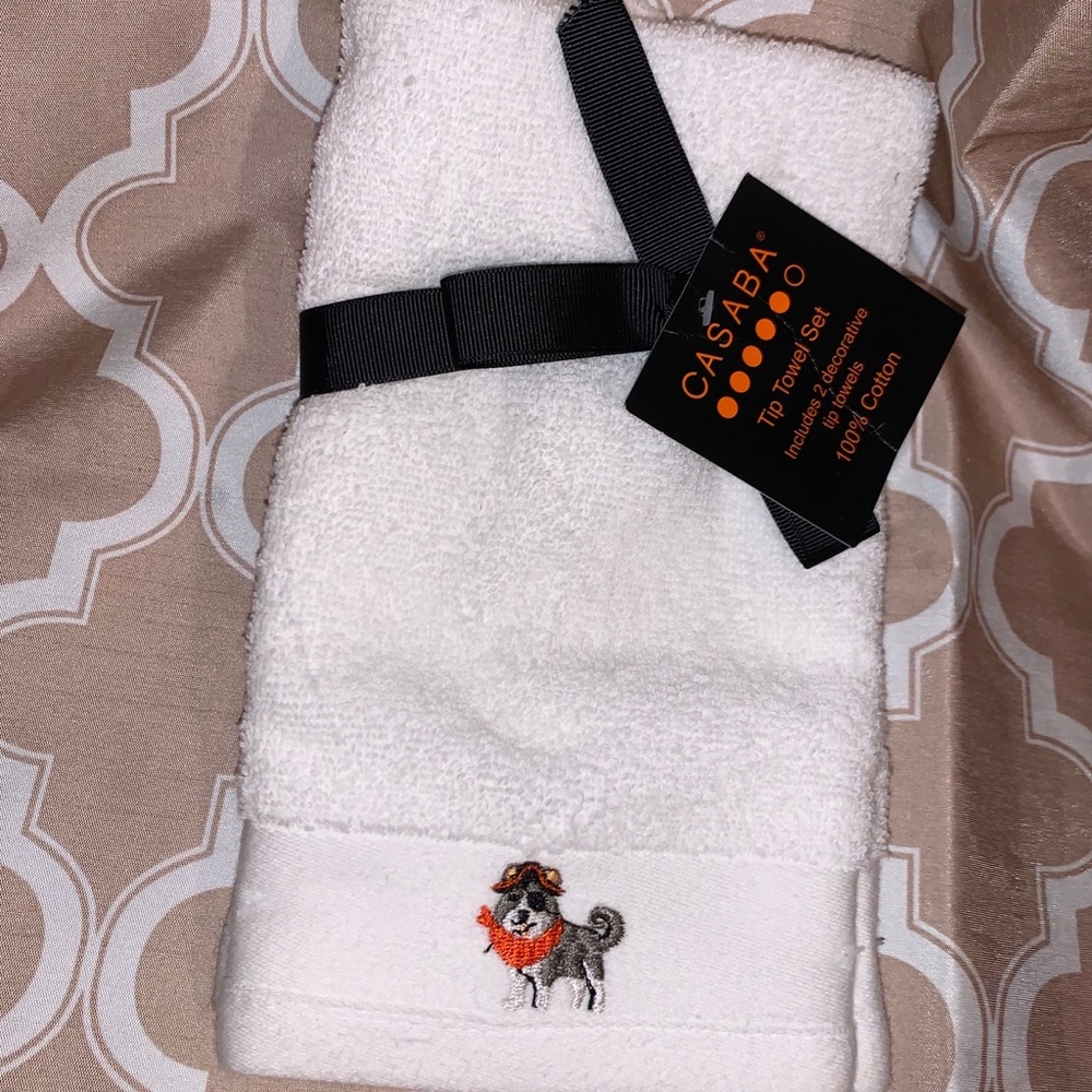 Casaba Set of 2 White Tip Towels Pirate Dog NWT